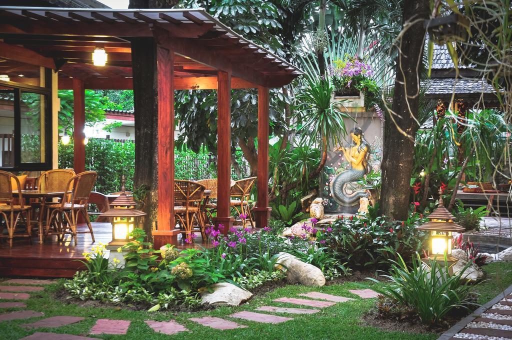 Charlie House Pin Klao Hotel Bangkok Exterior photo
