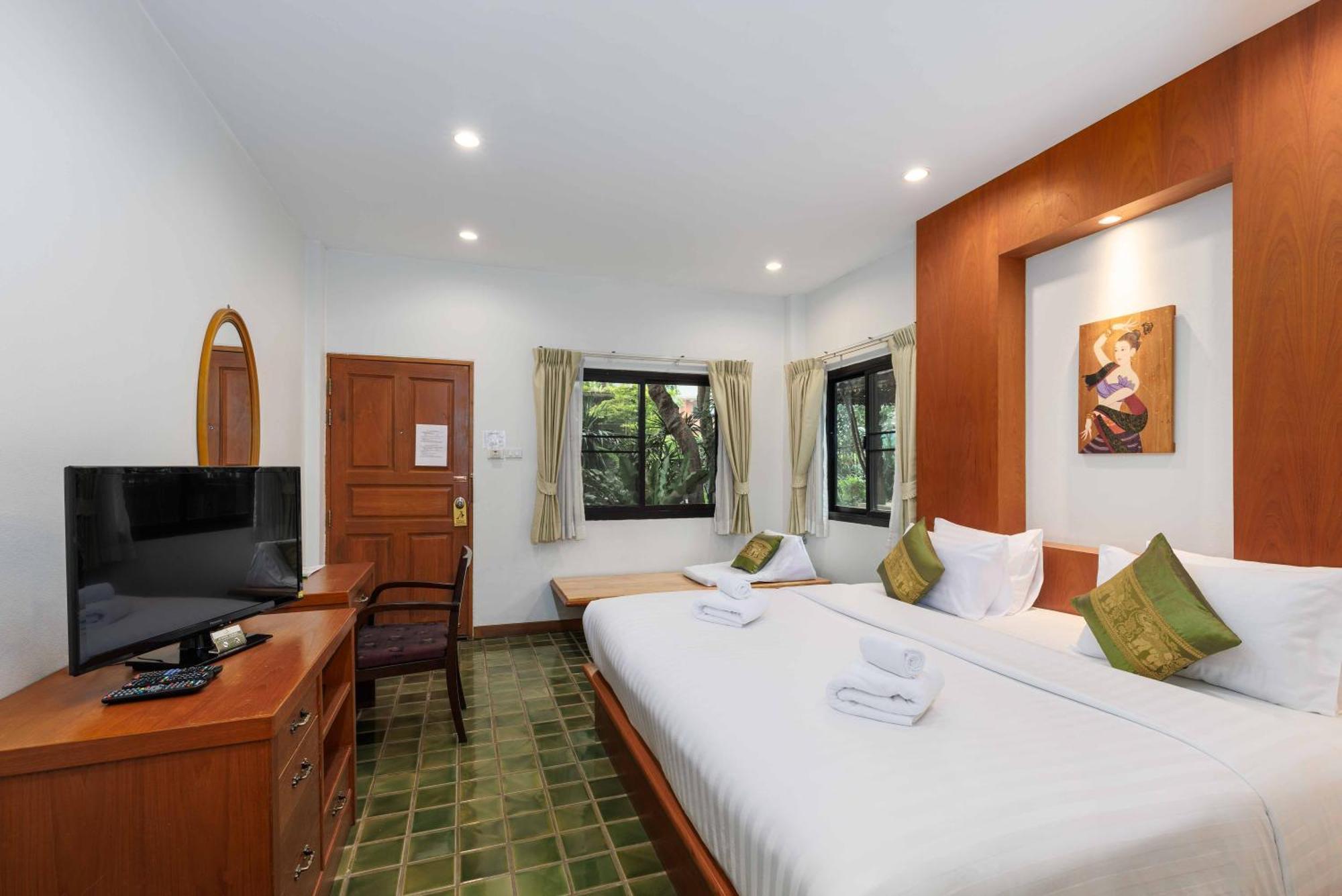 Charlie House Pin Klao Hotel Bangkok Exterior photo
