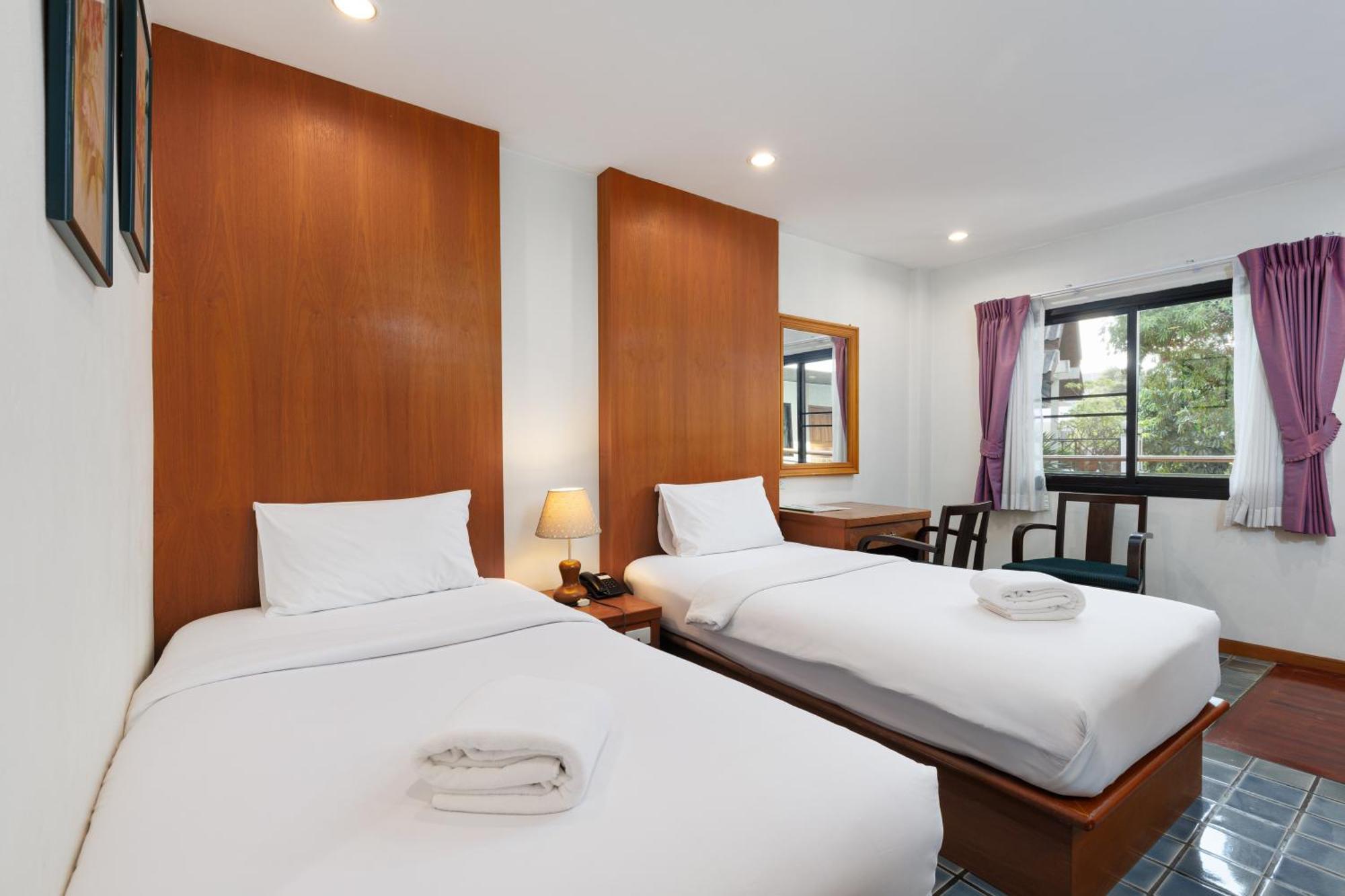 Charlie House Pin Klao Hotel Bangkok Room photo