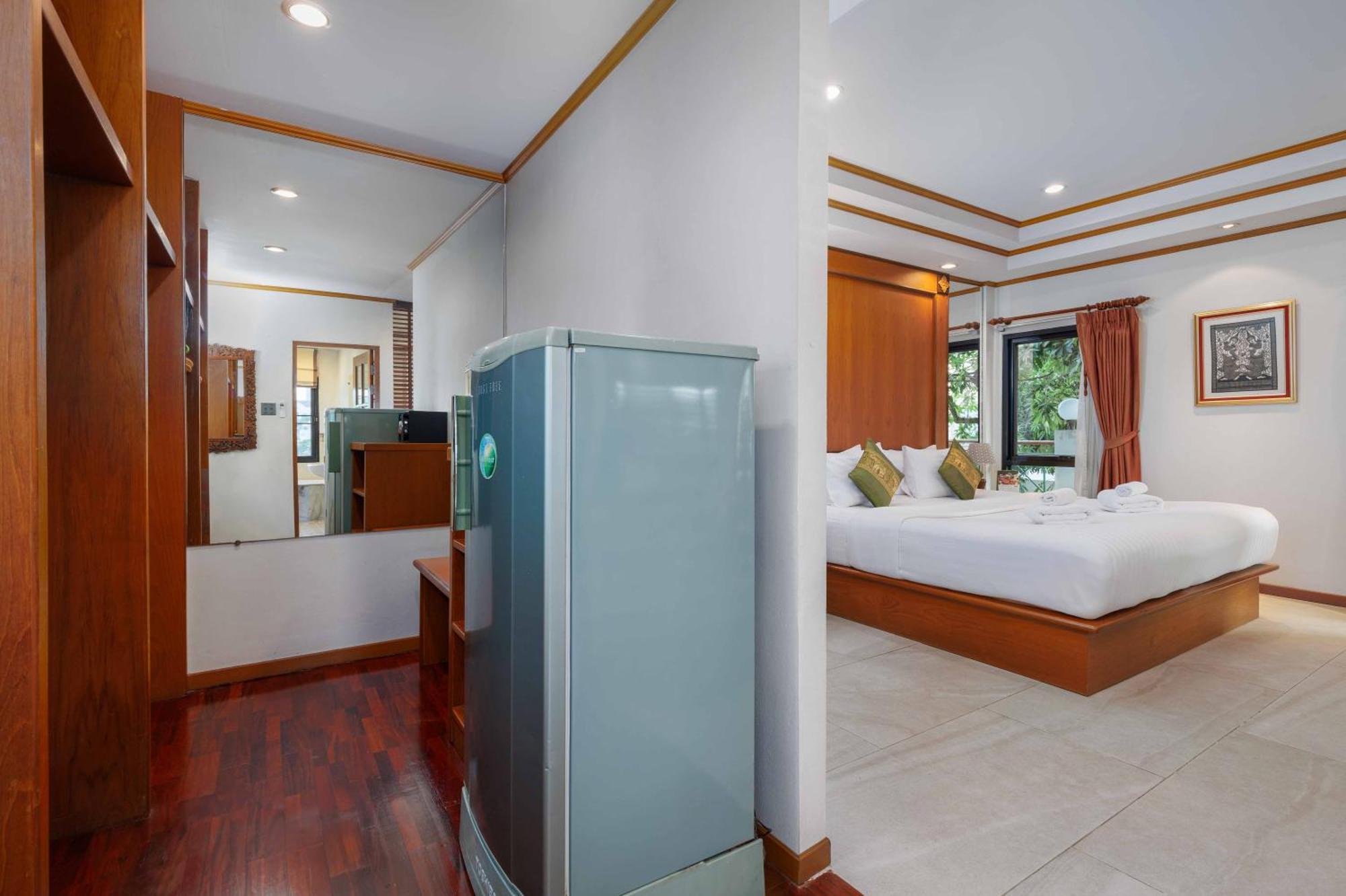 Charlie House Pin Klao Hotel Bangkok Room photo