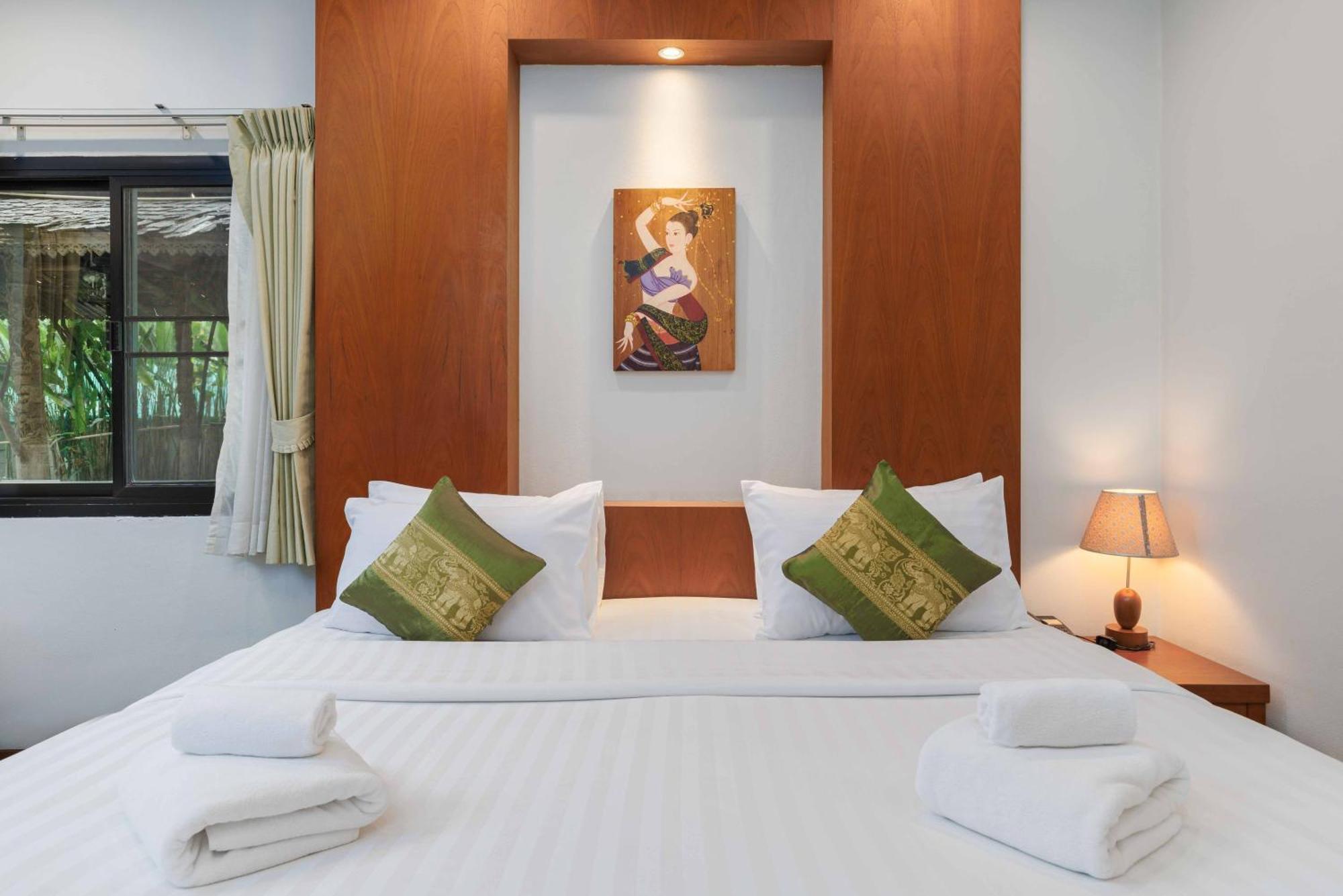 Charlie House Pin Klao Hotel Bangkok Room photo