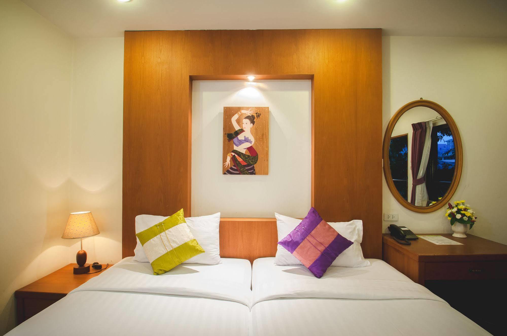 Charlie House Pin Klao Hotel Bangkok Exterior photo