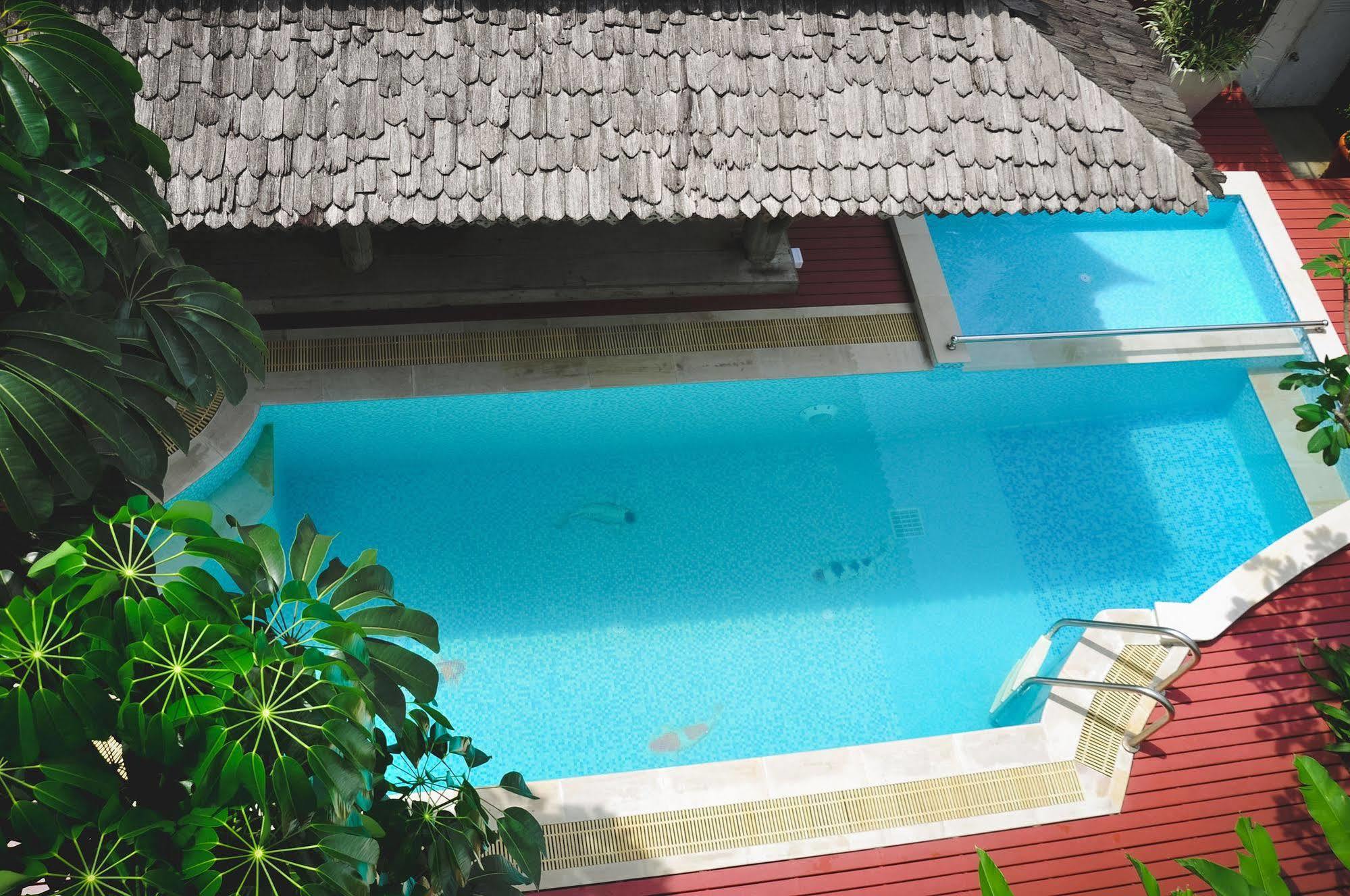 Charlie House Pin Klao Hotel Bangkok Exterior photo